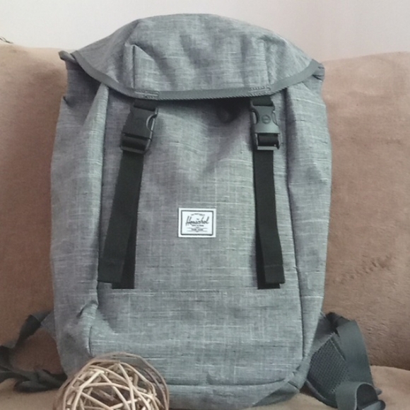 Herschel Supply Company Handbags - Herschel | Raven Crosshatch Women/Men's Backpack ✨️ New